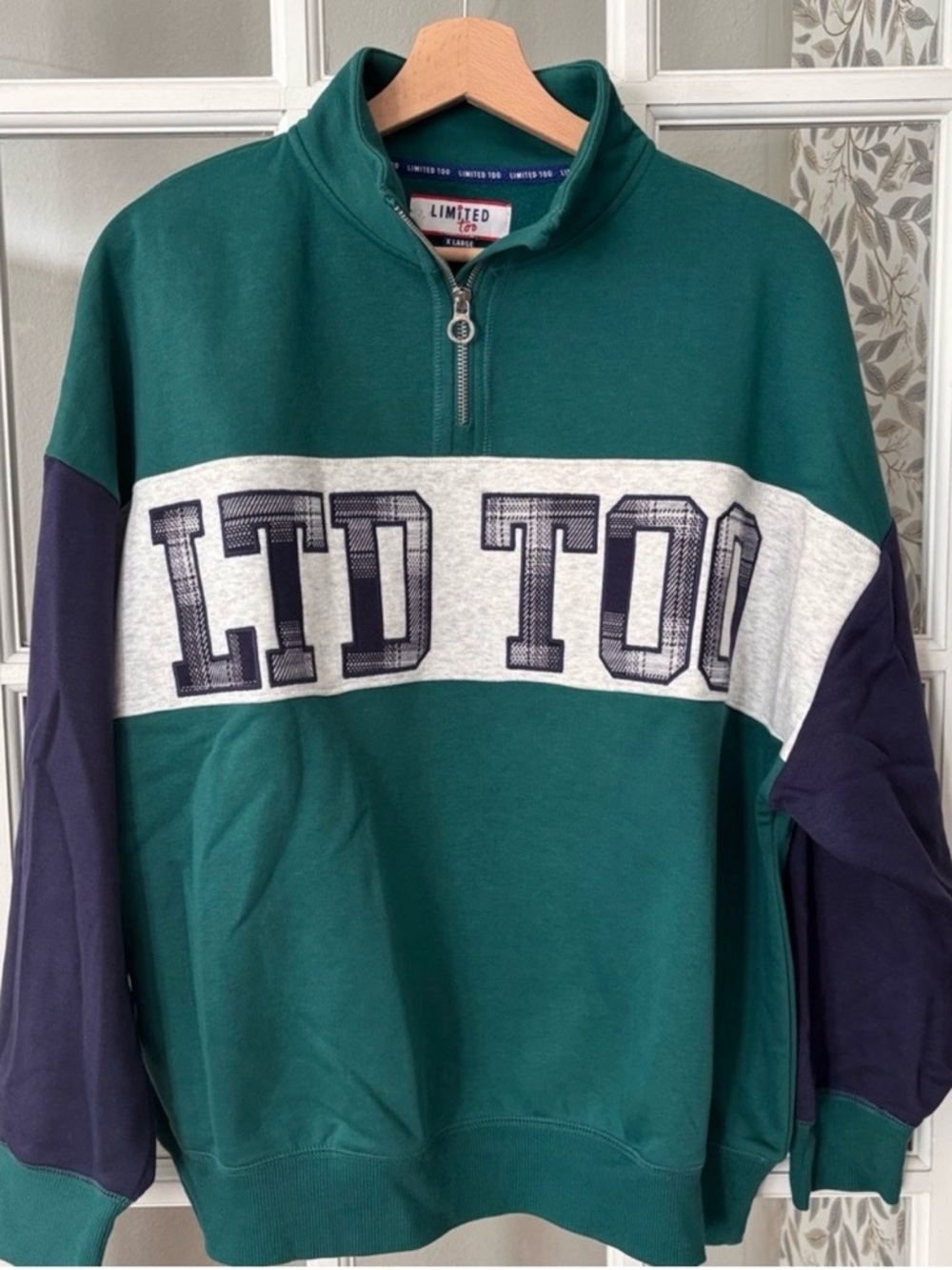 LIMITED TOO Colorblock Quarter Zip Sweatshirt NWT Sz XL